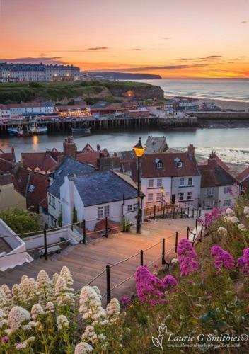 Little Gem Villa Whitby Exterior foto